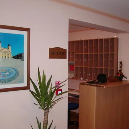 Belvarosi Panzio 3* Debreţin